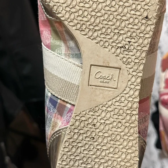 Coach size 6 spring sneakers - Picture 4 of 5